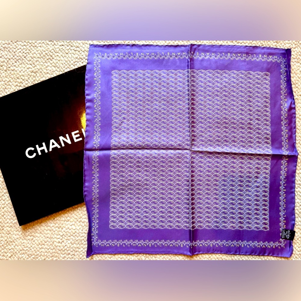 NWOT CHANEL SILK SCARF